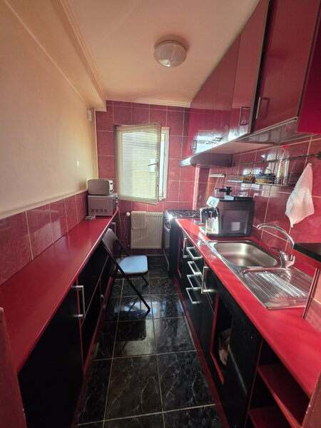 Piata Muncii, 10 minute metrou, pe Campia Libertatii intersectie Petrascu,