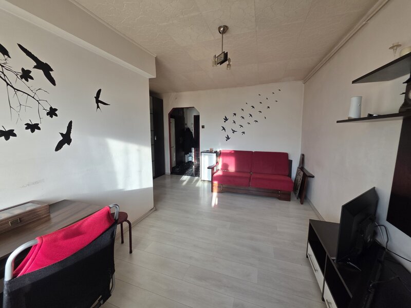 Piata Muncii, 10 minute metrou, pe Campia Libertatii intersectie Petrascu,