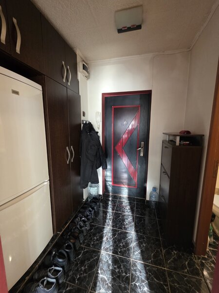 Piata Muncii, 10 minute metrou, pe Campia Libertatii intersectie Petrascu,